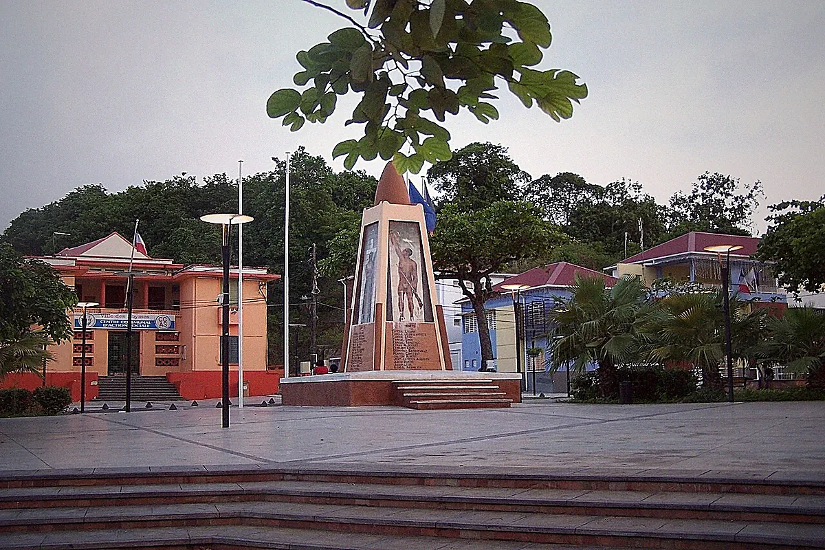 Les Abymes — vue de la ville